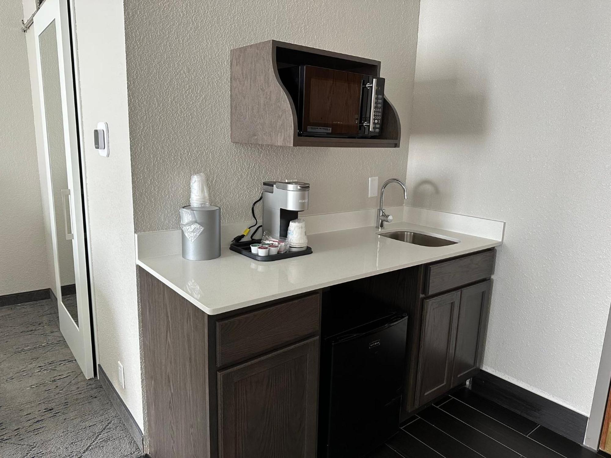 Holiday Inn Express & Suites Eden Prairie - Minneapolis By Ihg Exteriör bild